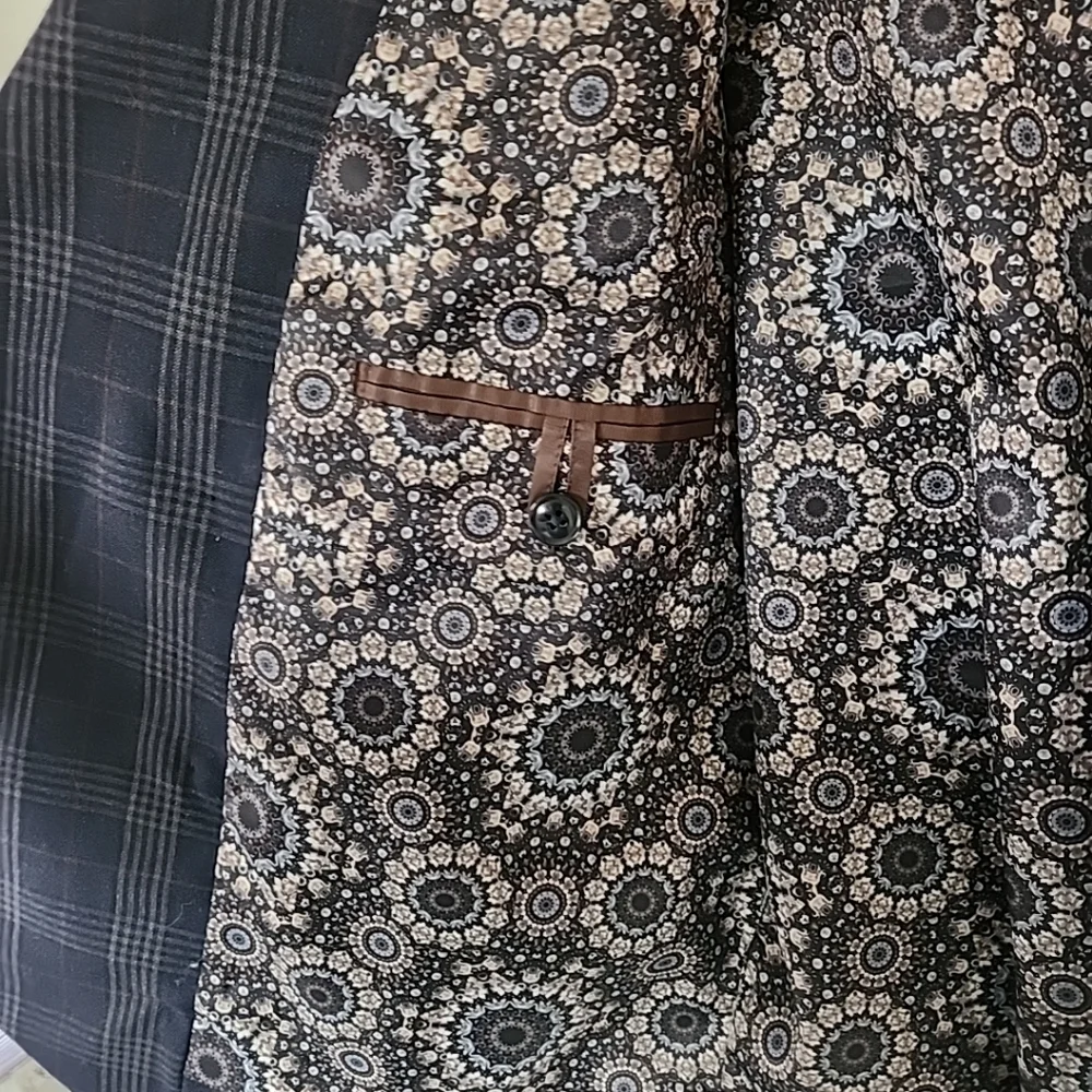 Tallia Men's 2-Pc Suit 42R Navy Gray Burgundy Plaid Wool Blend Blazer & Vest